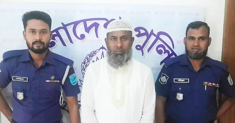 নাশকতার মামলায় গ্রেপ্তার ইউপি চেয়ারম্যান